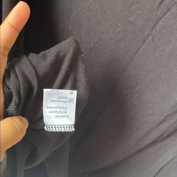 WOMENS RAYON Black Long Sleeve Top EUC L - Picture 7 of 8